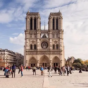 Grand & Bel Apartement Pres De Notre Dame Et La Seine Paris